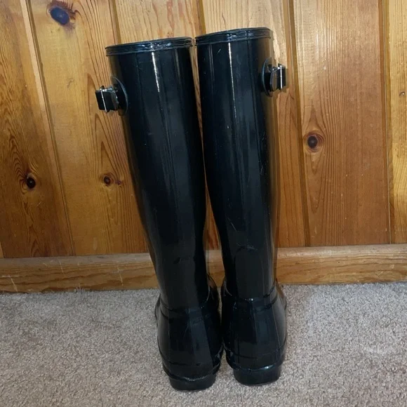 Hunter Original Tall Gloss Women's Rain Boots - Black, Size 6M/7F rain boots - Picture 9 of 12